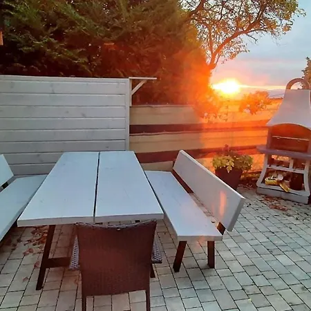 Pod Bukowym Lasem Appartement *