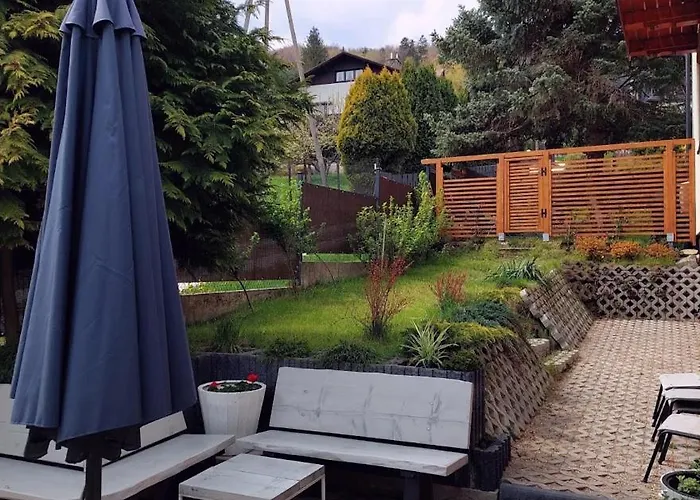 Pod Bukowym Lasem דירה Meszna